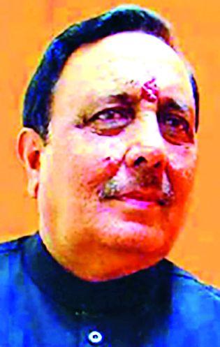 Build houses for slum dwellers | झोपडपट्टीधारकांना घरे बांधून द्या Build houses for slum dwellers | झोपडपट्टीधारकांना घरे बांधून द्या