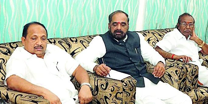 Chandrapur has the opportunity to create a dual revolution in milk production | दुग्ध उत्पादनात धवलक्रांती घडविण्याची चंद्रपूरला संधी Chandrapur has the opportunity to create a dual revolution in milk production | दुग्ध उत्पादनात धवलक्रांती घडविण्याची चंद्रपूरला संधी