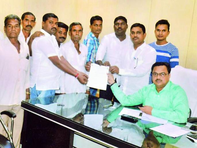 The pollution of Lloyd Metals has shaded white gold | लॉयड मेटल्सच्या प्रदूषणाने पांढरे सोने काळवंडले The pollution of Lloyd Metals has shaded white gold | लॉयड मेटल्सच्या प्रदूषणाने पांढरे सोने काळवंडले