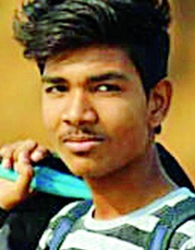 Stuttgart Stuck in the Battle of the Young | स्टंटबाजी युवकाच्या जीवावर बेतली Stuttgart Stuck in the Battle of the Young | स्टंटबाजी युवकाच्या जीवावर बेतली