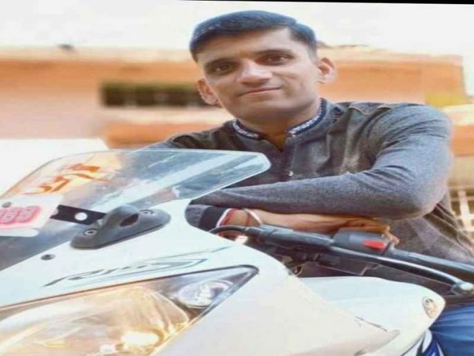 The second victim took the lead of the road | रस्त्याच्या दुरवस्थेचा सलग घेतला दुसरा बळी