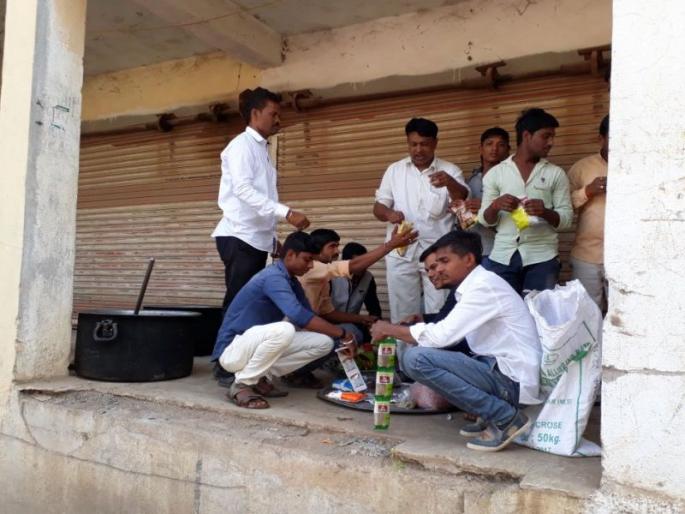 Due to bad weather the helicopter is getting delayed | खराब हवामानामुळे हेलिकॉप्टरला येण्यास होतोय उशीर Due to bad weather the helicopter is getting delayed | खराब हवामानामुळे हेलिकॉप्टरला येण्यास होतोय उशीर