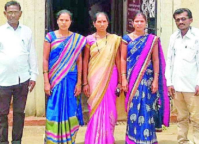 Boycott of pseudonym | पं.स.पदाधिकाऱ्यांचा बहिष्कार Boycott of pseudonym | पं.स.पदाधिकाऱ्यांचा बहिष्कार