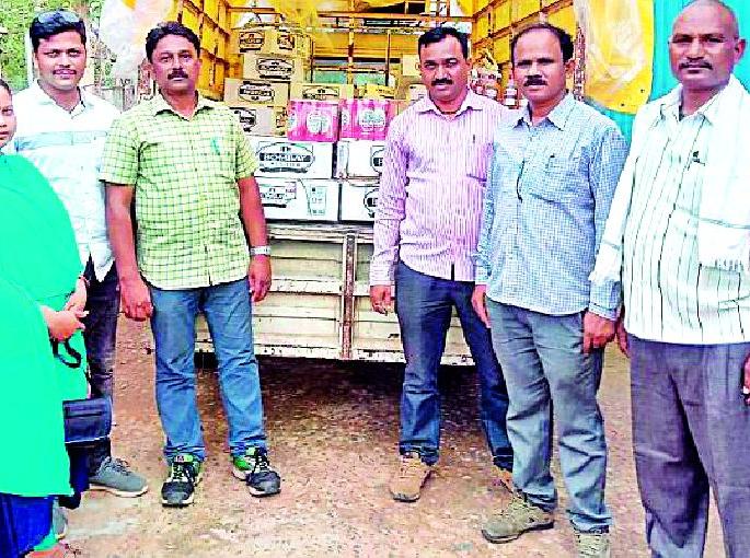 Dakhandha seized of four lakhs in Dholdongri | ढोलडोंगरी येथे चार लाखांचा दारूसाठा जप्त