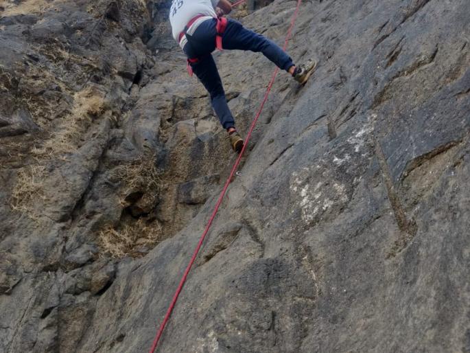 Daring game training at Alang fort | अलंग किल्ल्यावर धाडसी खेळाचे प्रशिक्षण Daring game training at Alang fort | अलंग किल्ल्यावर धाडसी खेळाचे प्रशिक्षण