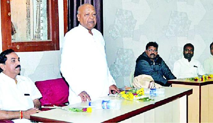 The wage earner is enduring due to sincere efforts | प्रामाणिक प्रयत्नांमुळे रोजंदारी कर्मचारी स्थायी