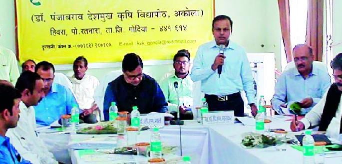 Coordination is necessary for the upliftment of the farmers | शेतकऱ्यांच्या उत्थानासाठी विभागांमध्ये समन्वय आवश्यक Coordination is necessary for the upliftment of the farmers | शेतकऱ्यांच्या उत्थानासाठी विभागांमध्ये समन्वय आवश्यक