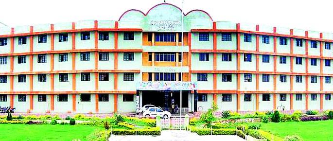 Eventually the BJP rebels withdrew | अखेर भाजपाच्या बंडखोरांनी घेतली माघार Eventually the BJP rebels withdrew | अखेर भाजपाच्या बंडखोरांनी घेतली माघार