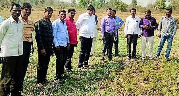 Inspection of damaged area by MLAs | आमदारांनी केली नुकसानग्रस्त भागाची पाहणी Inspection of damaged area by MLAs | आमदारांनी केली नुकसानग्रस्त भागाची पाहणी