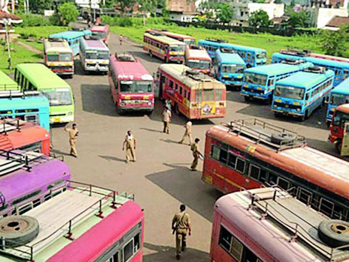 'Lalpary' runs on borrowing | उधारीवरच धावली ‘लालपरी’ 'Lalpary' runs on borrowing | उधारीवरच धावली ‘लालपरी’