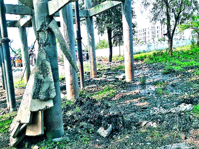 Chandorikar Bejar with impure water supply! | अशुद्ध पाणीपुरवठ्याने चांदोरीकर बेजार! Chandorikar Bejar with impure water supply! | अशुद्ध पाणीपुरवठ्याने चांदोरीकर बेजार!