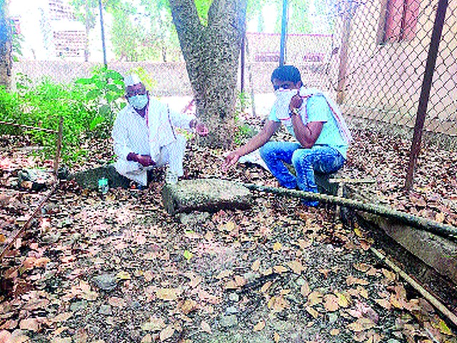 Jaikheda Gram Panchayat has planted the past | जायखेडा ग्रामपंचायतने जोपासली भूतदया