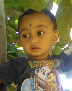 Child dies in hood | हौदात पडून बालकाचा मृत्यू