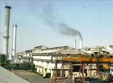 Many companies cut production | अनेक कंपन्यांनी उत्पादनात केली कपात Many companies cut production | अनेक कंपन्यांनी उत्पादनात केली कपात