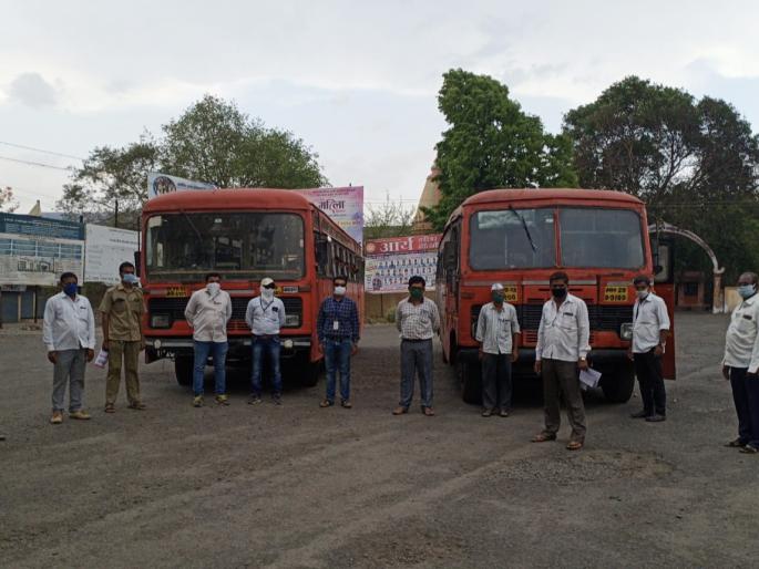 The smiles on the faces of 'those' 48 workers | ‘त्या’ ४८ मजुरांच्या चेहऱ्यावर झळकले स्मितहास्य The smiles on the faces of 'those' 48 workers | ‘त्या’ ४८ मजुरांच्या चेहऱ्यावर झळकले स्मितहास्य