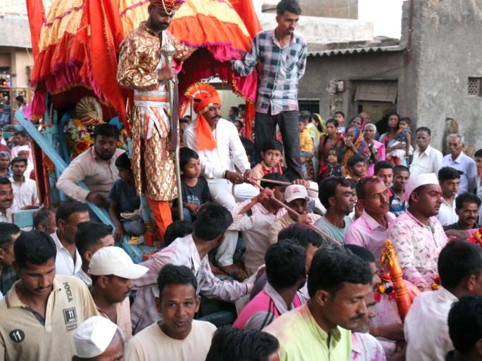 The marriage of God began to dry up! | कसबे सुकेणेला लागले देवाचे लग्न ! The marriage of God began to dry up! | कसबे सुकेणेला लागले देवाचे लग्न !