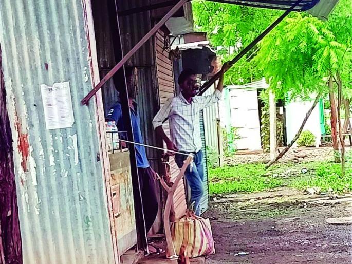 Ration rice sold to traders! | रेशनच्या तांदळाची व्यावसायिकांना विक्री!