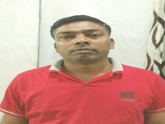 The rickshaw driver of the Saraita ray, who has been absconding for a year for murdering a beggar | भेळविक्रेत्याची हत्त्या करणार्या टोळीमधील दीड वर्षांपासून फरार असलेल्या सराईत किरणच्या आवळल्या मुसक्या The rickshaw driver of the Saraita ray, who has been absconding for a year for murdering a beggar | भेळविक्रेत्याची हत्त्या करणार्या टोळीमधील दीड वर्षांपासून फरार असलेल्या सराईत किरणच्या आवळल्या मुसक्या