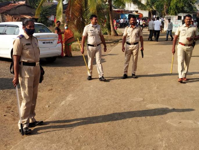 Enthusiasm among voters in Lakhmapur area | लखमापूर परिसरात मतदारांमध्ये उत्साह Enthusiasm among voters in Lakhmapur area | लखमापूर परिसरात मतदारांमध्ये उत्साह