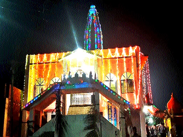 The concert kirtan ceremony was held at Mukhed | मुखेड येथे अखंड कीर्तन सोहळा रंगला The concert kirtan ceremony was held at Mukhed | मुखेड येथे अखंड कीर्तन सोहळा रंगला