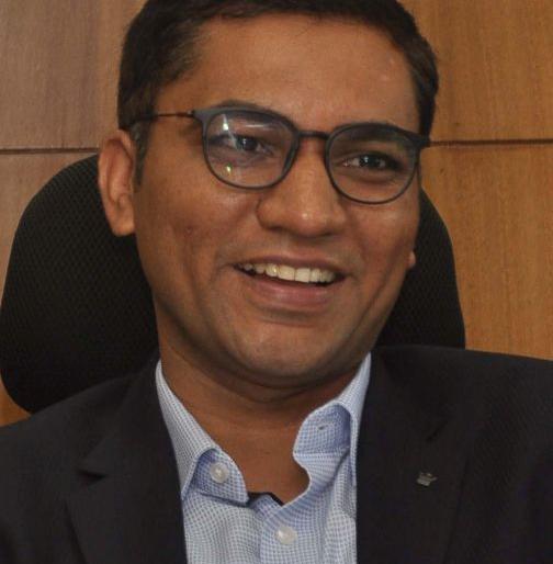 If anyone comes from outside the district, we will file a crime | जिल्ह्याबाहेरुन कोणी आल्यास गुन्हे दाखल करु