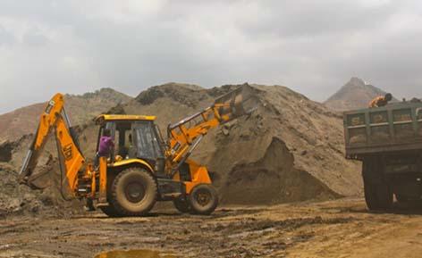 Illegal traffic of thousands of brass sand from Gujarat in the name of Maharashtra | महाराष्ट्राच्या नावाने गुजरातमधून हजारो ब्रास वाळूची अवैध वाहतूक Illegal traffic of thousands of brass sand from Gujarat in the name of Maharashtra | महाराष्ट्राच्या नावाने गुजरातमधून हजारो ब्रास वाळूची अवैध वाहतूक
