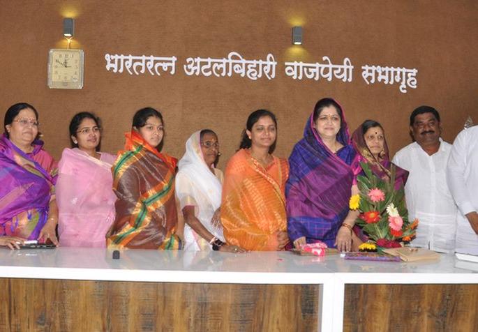 Unrestricted selection of subject committee chairmen in the municipality | नगरपालिकेत विषय समिती सभापतींची बिनविरोध निवड