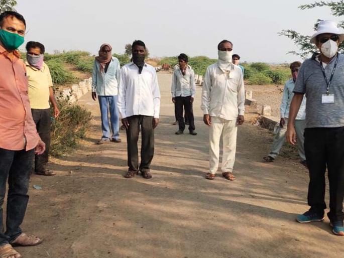 Guarded by members of the Village Security Force | ग्रामसुरक्षा दलाच्या सदस्यांकडून पहारा Guarded by members of the Village Security Force | ग्रामसुरक्षा दलाच्या सदस्यांकडून पहारा
