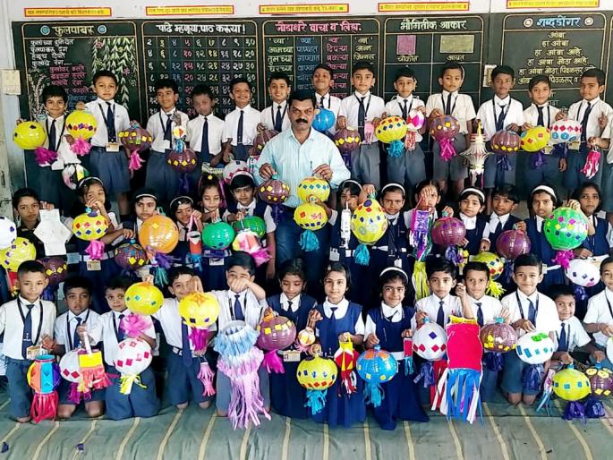 Colorful skies overlaid with a bottle of water | पाण्याच्या बाटल्यांपासून साकारले रंगीबेरंगी आकाशकंदील Colorful skies overlaid with a bottle of water | पाण्याच्या बाटल्यांपासून साकारले रंगीबेरंगी आकाशकंदील