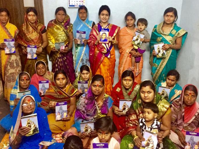 Parbhani: Women have made the thoughts of great personalities | परभणी :महिलांनी केली महापुरुषांच्या विचारांची रुजवण