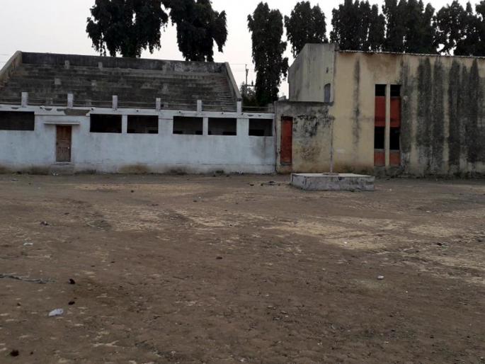 Parbhani: Finalizing the sports complex | परभणी : क्रीडा संकुल जागेची अखेर मोजणी