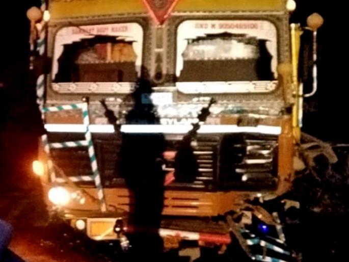 Parbhani: Highway traffic jam for 2 hours | परभणी : औरंगाबाद-नांदेड महामार्गावरील वाहतूक ५ तास ठप्प Parbhani: Highway traffic jam for 2 hours | परभणी : औरंगाबाद-नांदेड महामार्गावरील वाहतूक ५ तास ठप्प