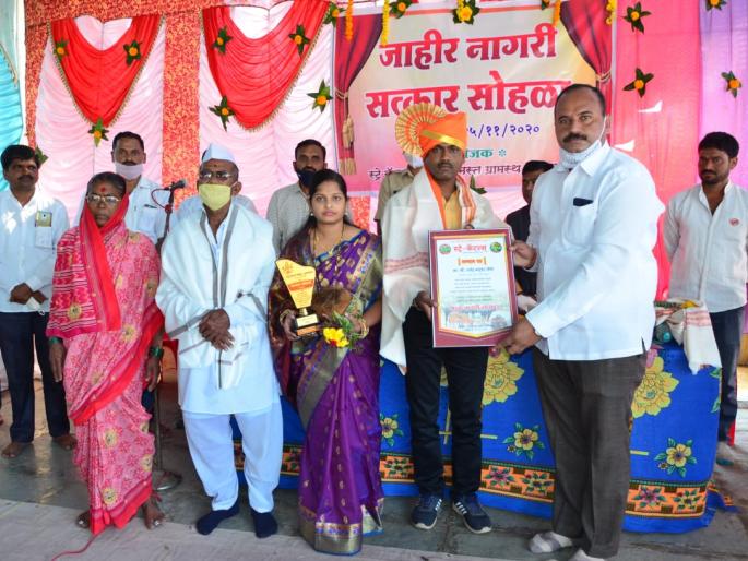 Diwali dawn at Purangaon with the felicitation of retired soldiers | सेवानिवृत्त सैनिकांच्या सत्काराने पुरणगावला दीपावली पहाट Diwali dawn at Purangaon with the felicitation of retired soldiers | सेवानिवृत्त सैनिकांच्या सत्काराने पुरणगावला दीपावली पहाट