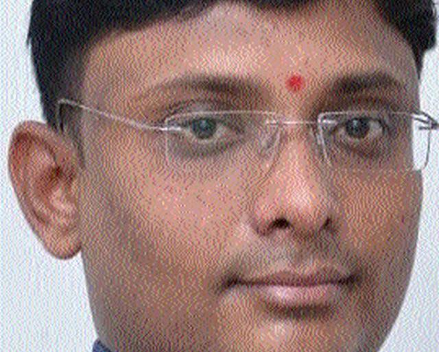 Jalod driver's son becomes 'RTO' | जळोद येथील ड्रायव्हरचा मुलगा बनला ‘आरटीओ’ Jalod driver's son becomes 'RTO' | जळोद येथील ड्रायव्हरचा मुलगा बनला ‘आरटीओ’