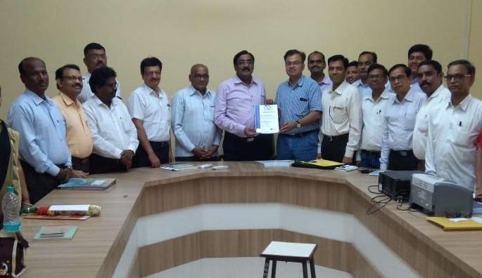 The ISO rating for Dhanaji Nana College of Fazpur | फैजपूरच्या धनाजी नाना महाविद्यालयाला आयएसओ मानांकन The ISO rating for Dhanaji Nana College of Fazpur | फैजपूरच्या धनाजी नाना महाविद्यालयाला आयएसओ मानांकन