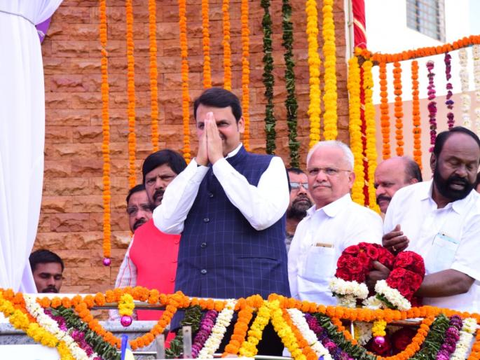 Shivaji and Dr. Ambedkar's Shilpa's Chief Minister Announced | तासगावात शिवराय आणि डॉ. आंबेडकरांच्या शिल्पाचे मुख्यमंत्र्यांच्या हस्ते अनावरण