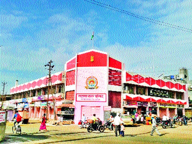 Local workers will face 'great' obstacle! | स्थानिक कार्यकर्त्यांची होणार ‘महा’अडचण! Local workers will face 'great' obstacle! | स्थानिक कार्यकर्त्यांची होणार ‘महा’अडचण!