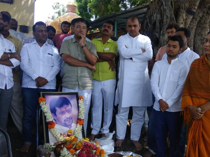 To pay tribute to Bhayyu Maharaj's ideology | भय्यू महाराज यांचे आदर्श विचार जोपासणे हीच त्यांना श्रद्धांजली  To pay tribute to Bhayyu Maharaj's ideology | भय्यू महाराज यांचे आदर्श विचार जोपासणे हीच त्यांना श्रद्धांजली