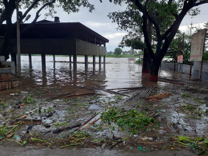 Sangli again under flood shadow, Karnal Road under water | सांगली पुन्हा पुराच्या छायेखाली, कर्नाळ रोड पाण्याखाली