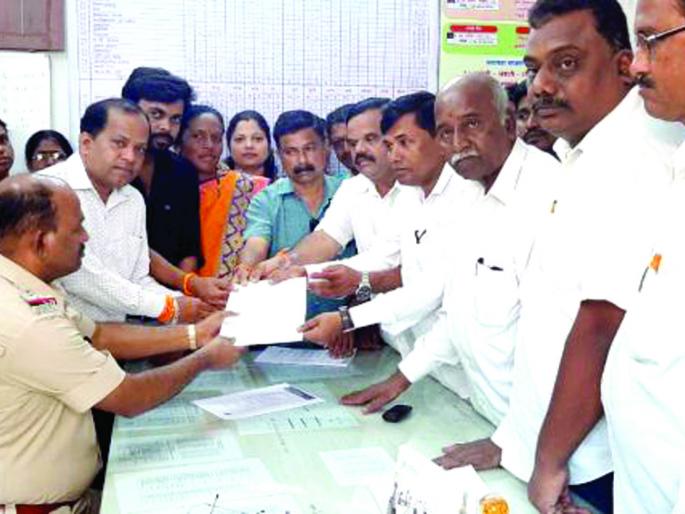 Doda Road Goa merger WhatsApp group clashes in Goa | दोडामार्गचे गोव्यात विलिनीकरण व्हॉट्सअॅप ग्रुप वादात अडकला Doda Road Goa merger WhatsApp group clashes in Goa | दोडामार्गचे गोव्यात विलिनीकरण व्हॉट्सअॅप ग्रुप वादात अडकला