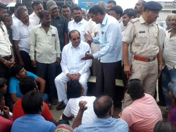 Stop the agitation of angry Manegaonkar's highway | संतप्त मनेगावकरांचे महामार्गावर रास्ता रोको आंदोलन