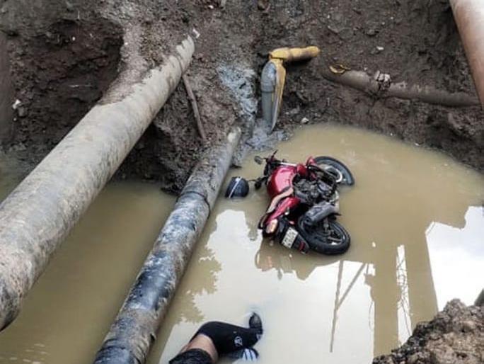 Gym instructor killed in Nala: Municipal contractor arrested | नाल्यात जीम प्रशिक्षकाचा मृत्यू: महापालिकेच्या ठेकेदाराला अटक Gym instructor killed in Nala: Municipal contractor arrested | नाल्यात जीम प्रशिक्षकाचा मृत्यू: महापालिकेच्या ठेकेदाराला अटक