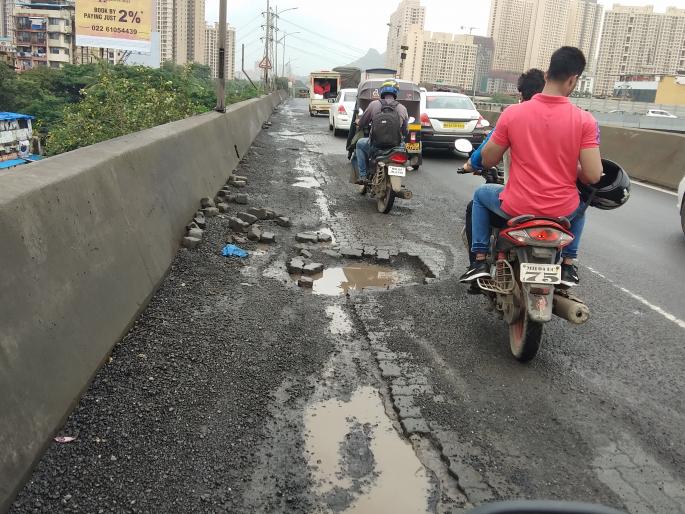 Practical policymakers are ready to revive the potholes | खड्डे बुजविण्याचे पालकमंत्र्यांचे तंत्रज्ञानही ठरतेय कुचकामी