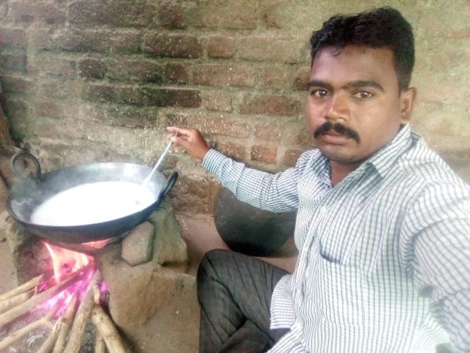 Thirty-year tradition of Dheregaon's practice | दरेगावच्या खव्याला दीडशे वर्षांची परंपरा