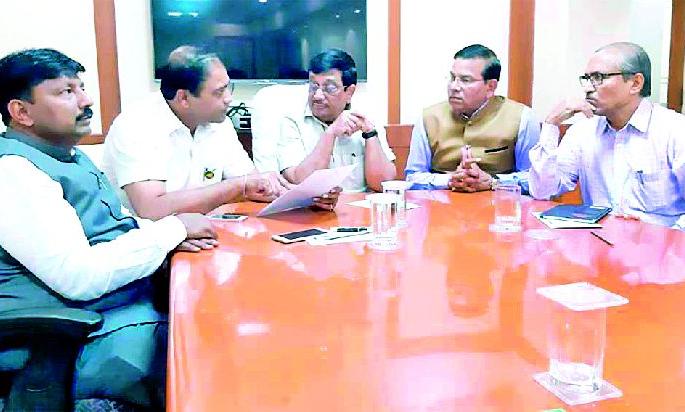 Got 100 crores; When did the district bank merge? | शंभर कोटी मिळाले; जिल्हा बॅँकेचे विलिनीकरण कधी?