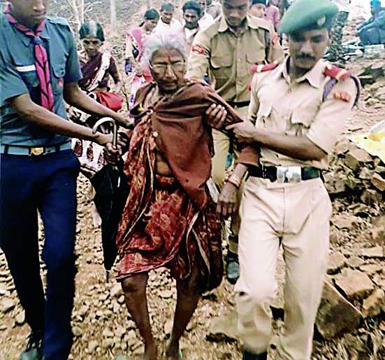 Strike Cloud Service Project | प्रहारने राबविला ढग्यात सेवा प्रकल्प Strike Cloud Service Project | प्रहारने राबविला ढग्यात सेवा प्रकल्प