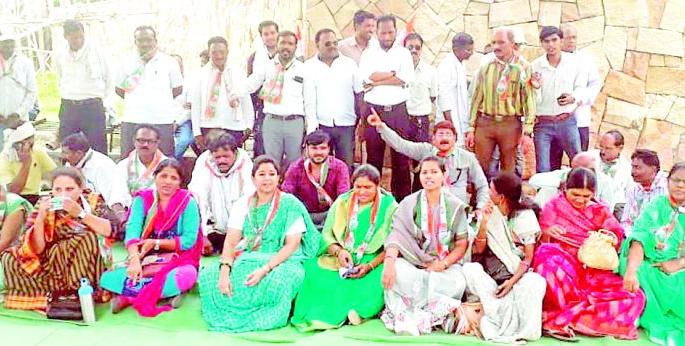 Start the Nagpur-Bhusawal Passenger train | नागपूर-भुसावळ प्रवासी रेल्वेगाडी सुरू करा Start the Nagpur-Bhusawal Passenger train | नागपूर-भुसावळ प्रवासी रेल्वेगाडी सुरू करा