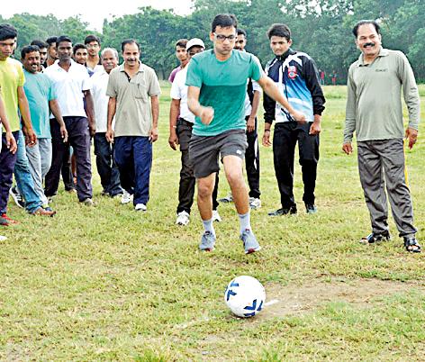 Football fever in the district | जिल्ह्यात फुटबॉल फिवर Football fever in the district | जिल्ह्यात फुटबॉल फिवर