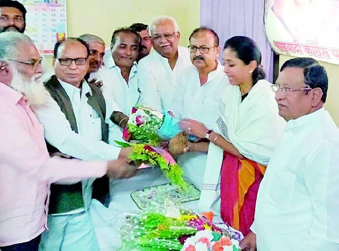 The general worker is the true strength of the party | सामान्य कार्यकर्ता हीच पक्षाची खरी ताकद The general worker is the true strength of the party | सामान्य कार्यकर्ता हीच पक्षाची खरी ताकद