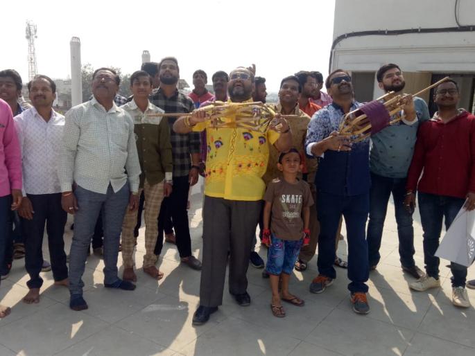 Youth Painted kite festival ...! | येवल्यात रंगला पतंगोत्सव...! Youth Painted kite festival ...! | येवल्यात रंगला पतंगोत्सव...!